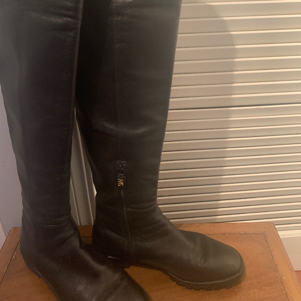 Stuart Weitzman Size 8 Amber OTK boots with flaw.